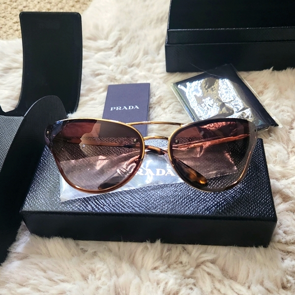 Prada Sunglasses - Picture 5 of 15
